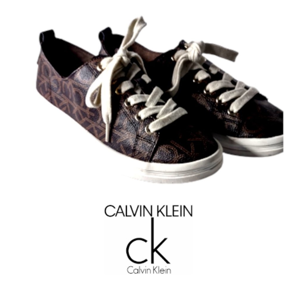 👩‍🦰 Women's Calvin Klein Size 8 NWOT Tags